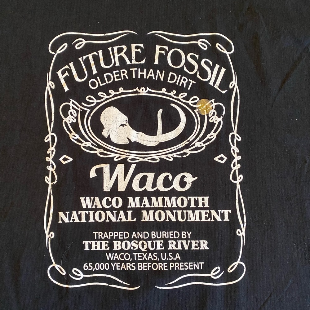 Men’s t-shirt sz 2XL Black “Future Fossil Older Than Dirt” Waco Mammoth Museum - Picture 1 of 5